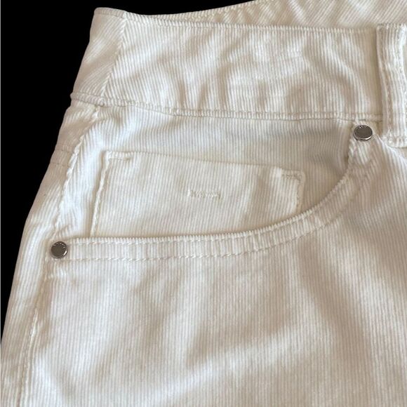 Chicos English cream comfortable flattering stretch corduroy pants size 18 NWOT - Picture 7 of 9